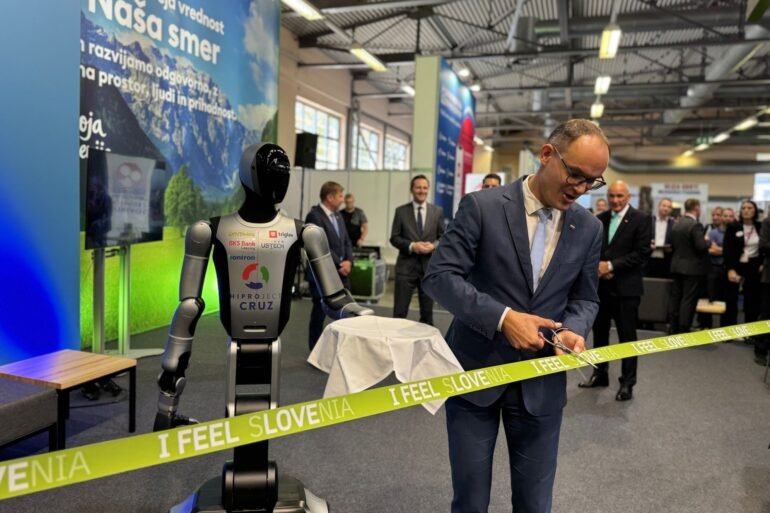 UBTECH Walker C1 humanoider Serviceroboter für den europäischen Markt