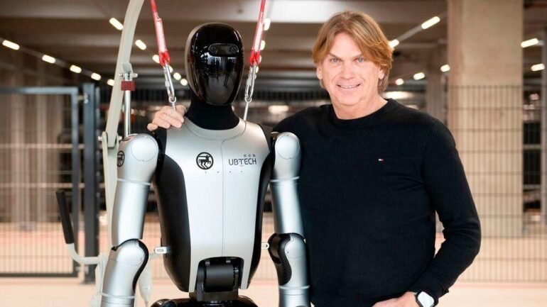 UBTECH Walker S2 im ROSSMANN-Pilotprojekt für humanoide Robotik in Burgwedel