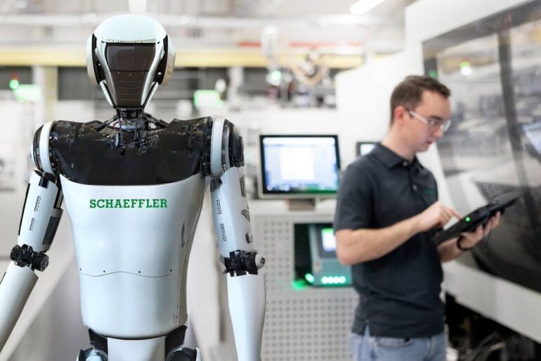 Humanoide Roboter montieren Gelenkmodule und Aktuatoren in der Lighthouse Factory von Schaeffler in Taicang, China.