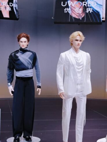 UBTECH UWORLD U1 humanoider Roboter mit menschenähnlichem Gesicht