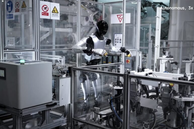 Xiaomi-Roboter bei einem früheren Test zur automatisierten Mutternmontage in einer chinesischen Autofabrik.